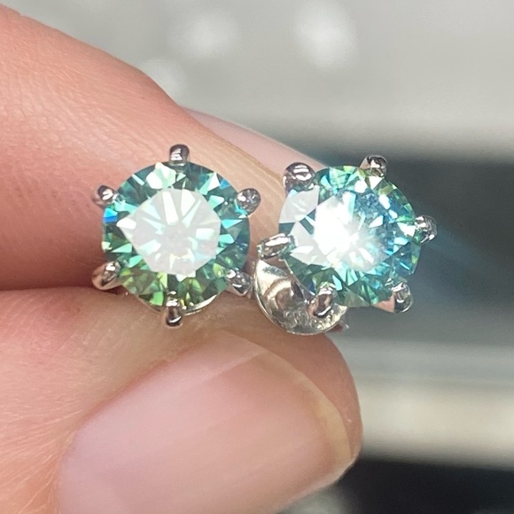 925 Sterling Silver 2 Carat Cyan Diamond Moissanite Stud Earrings - Picture 13 of 13
